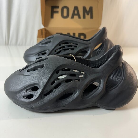 Adidas Yeezy Foam RNR Onyx Mens Size 7 NEW in Box - Picture 1 of 10